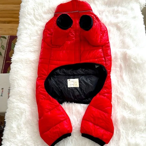 New w/out tag Pajar puffer 4 legged dog jacket.  Adjustable waist. Velcro. - Picture 11 of 16